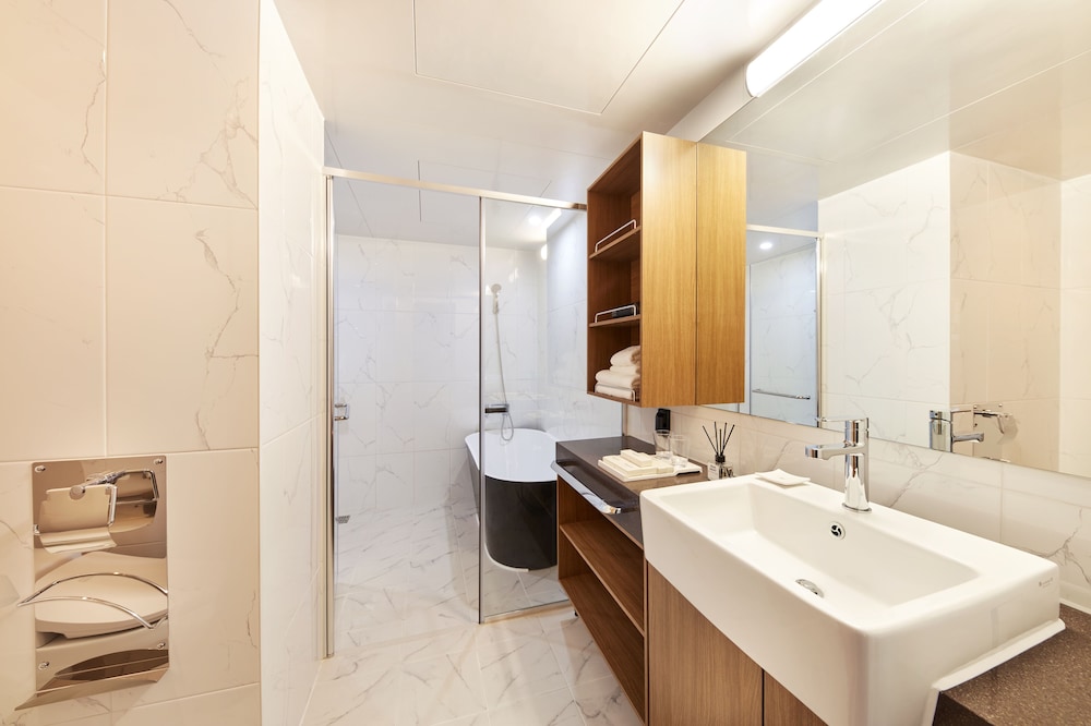 Ramada by Wyndham Gumi 49/50