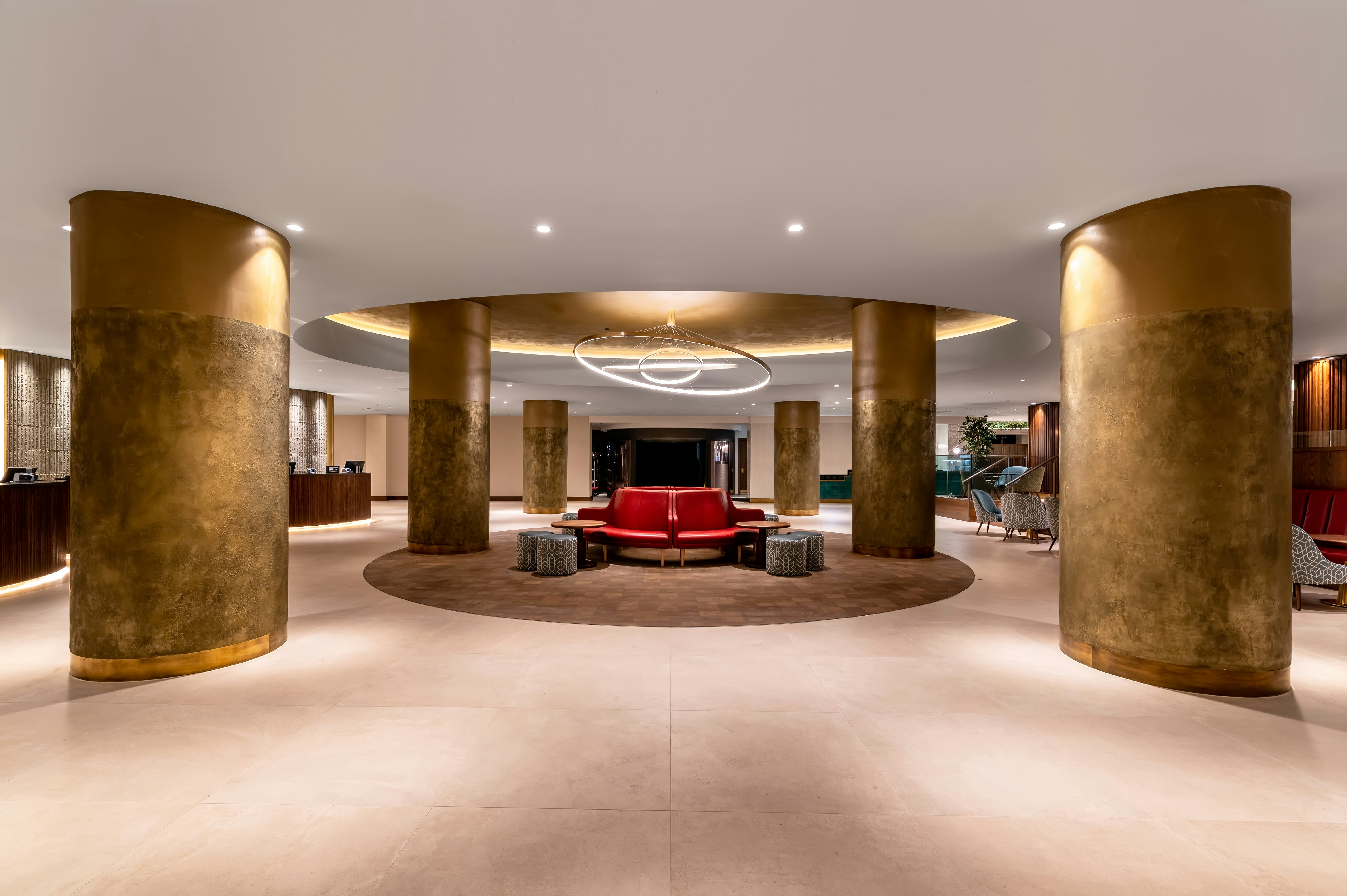 Hilton Birmingham Metropole 6/78