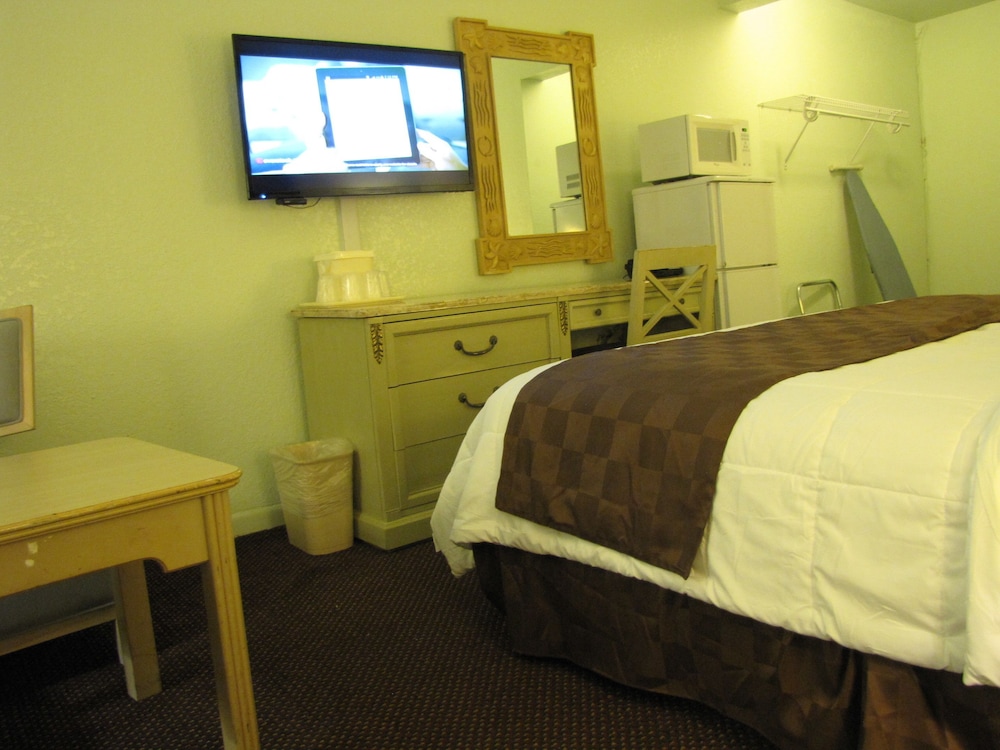 A-1 Budget Motel 28/38
