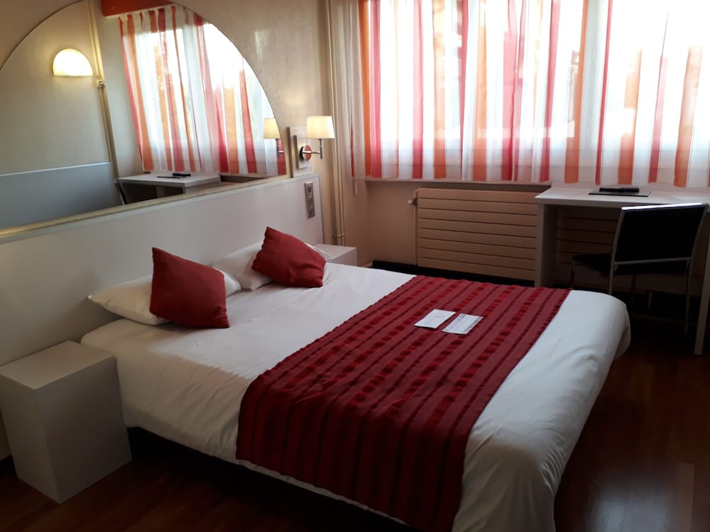 Escatel Hotel 24/60