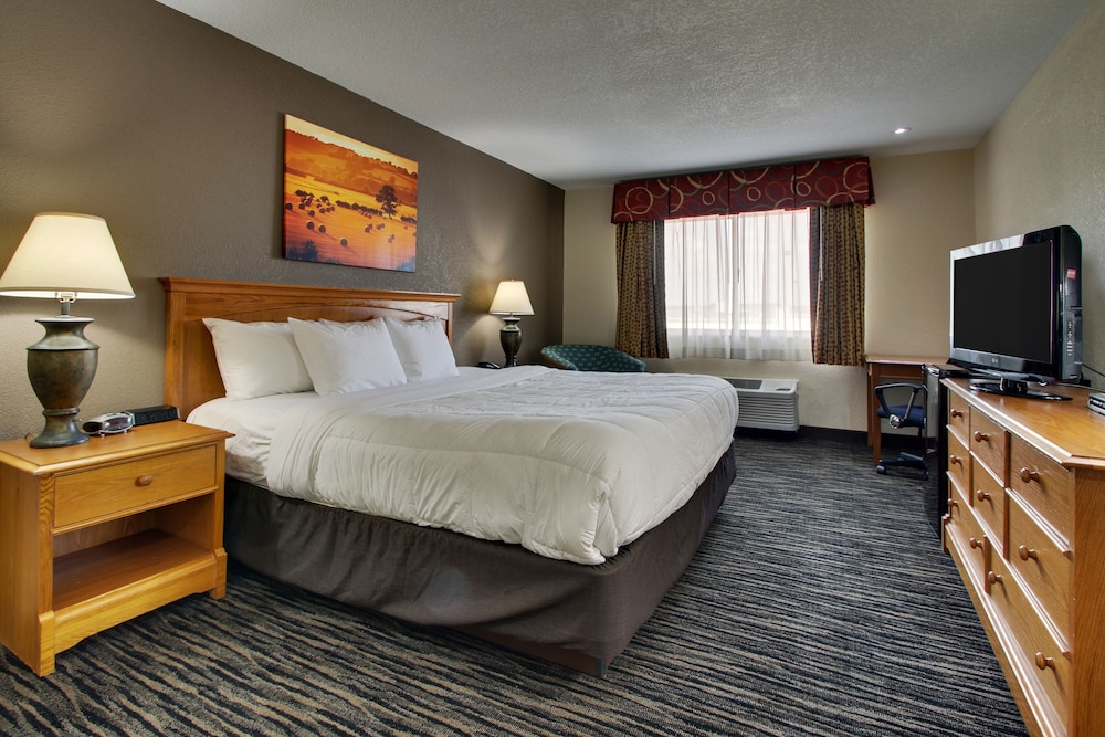 Everspring Inn Suites 30/44
