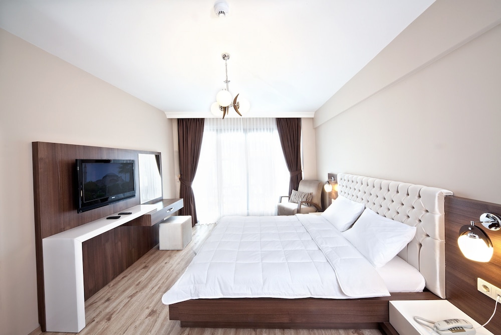 1 BEDROOM, APARTMENT
