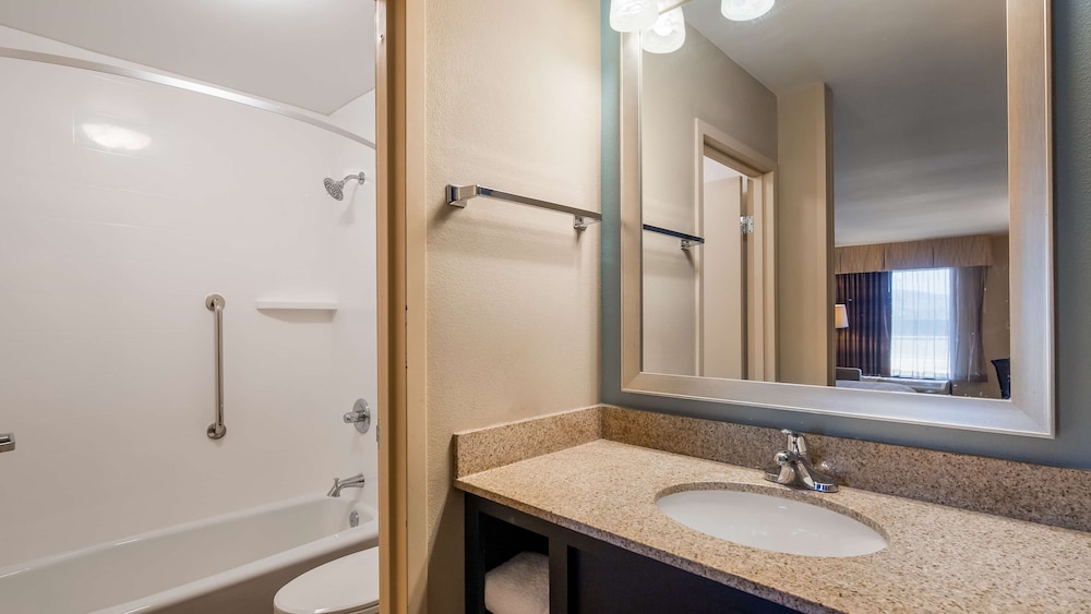 Best Western Newport Inn 17/43