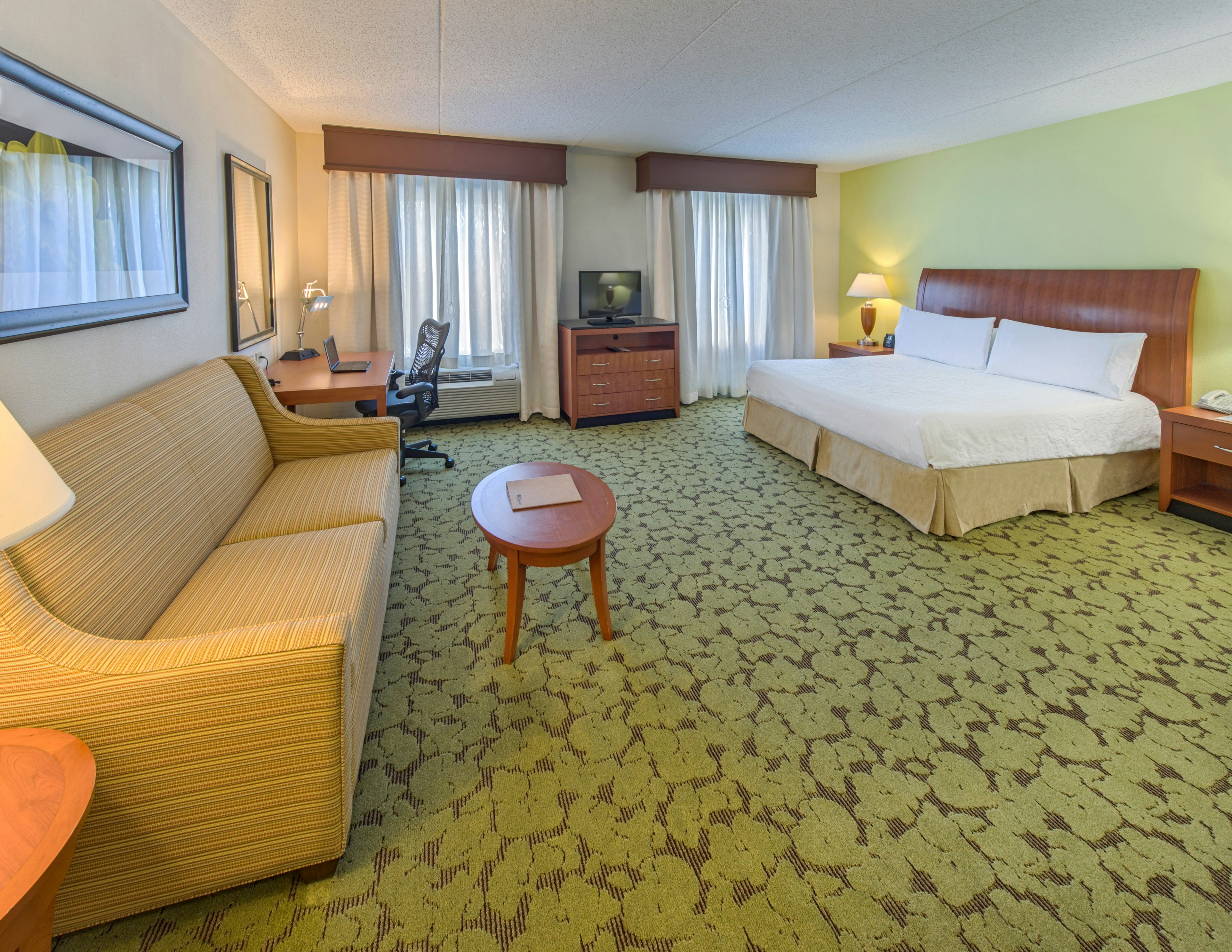 ROOM, KING BED, ACCESSIBLE