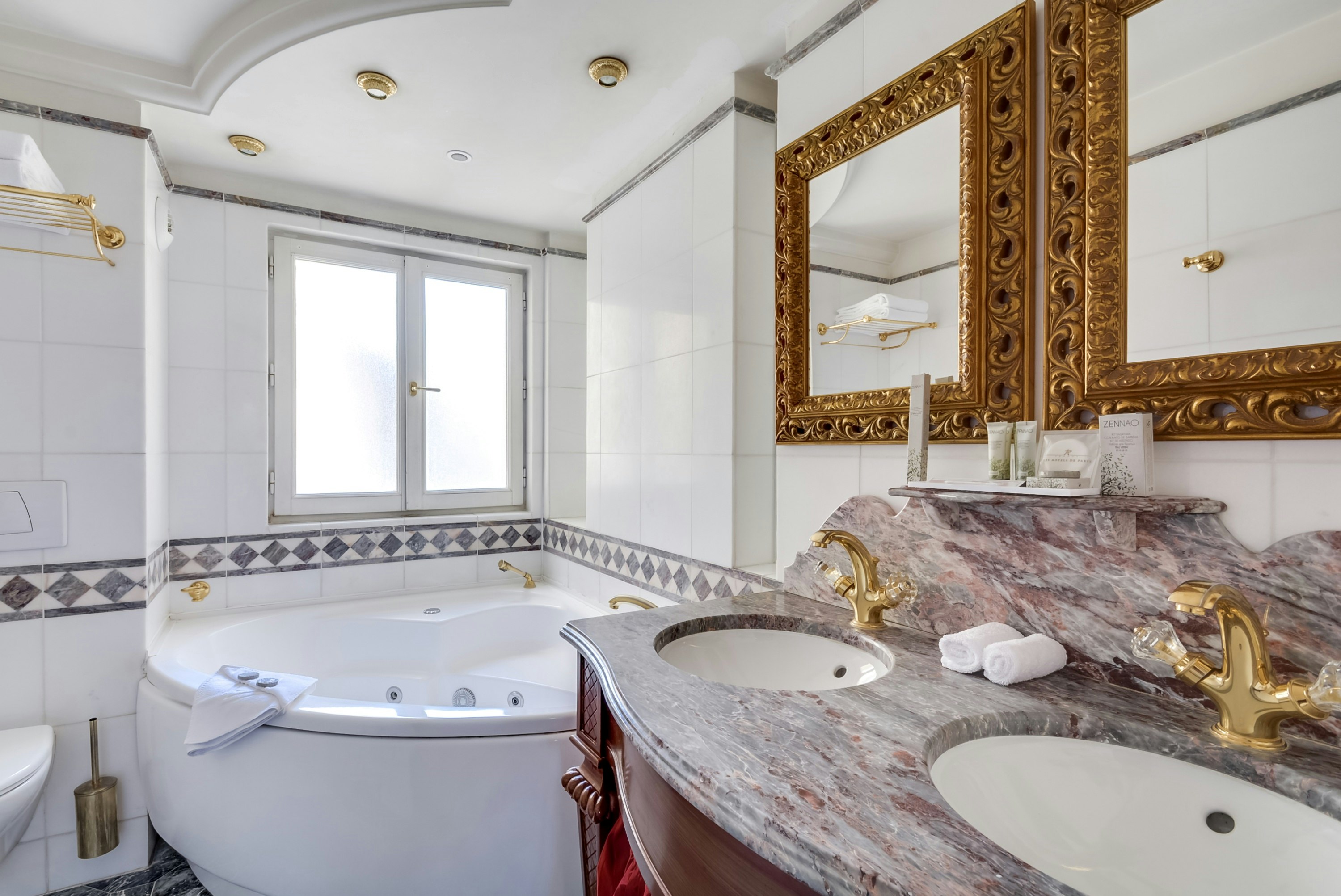 Villa Royale Pigalle 24/24