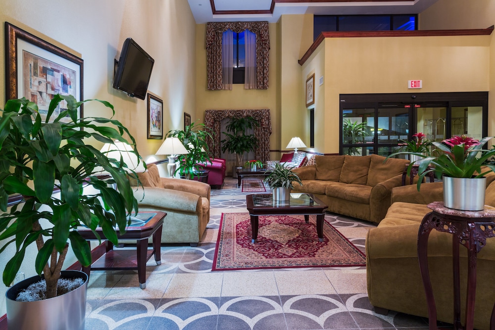 Holiday Inn Express Hotel & Suites Sebring 44/73