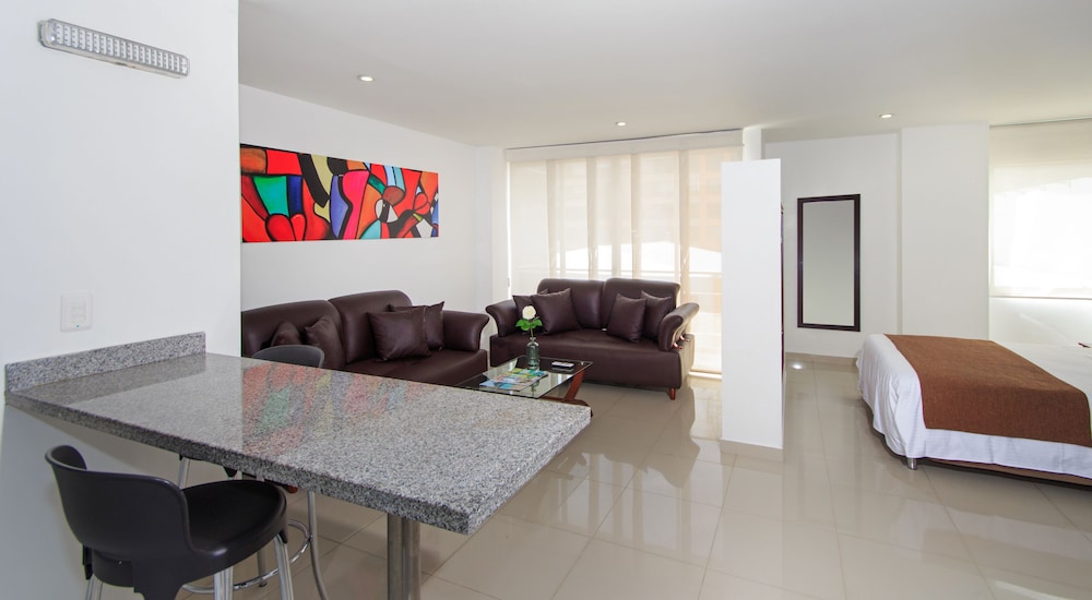 122 Plaza Apartahotel 27/56