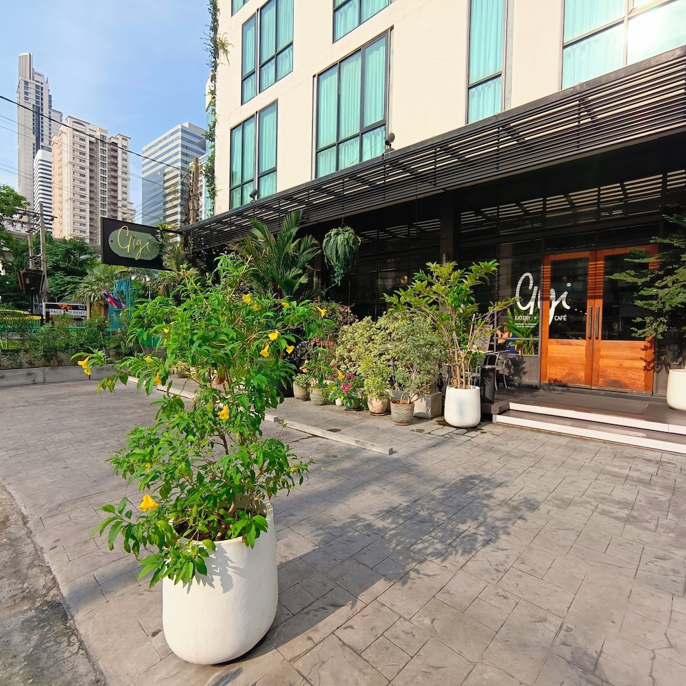 Sacha Hotel Uno 41/50