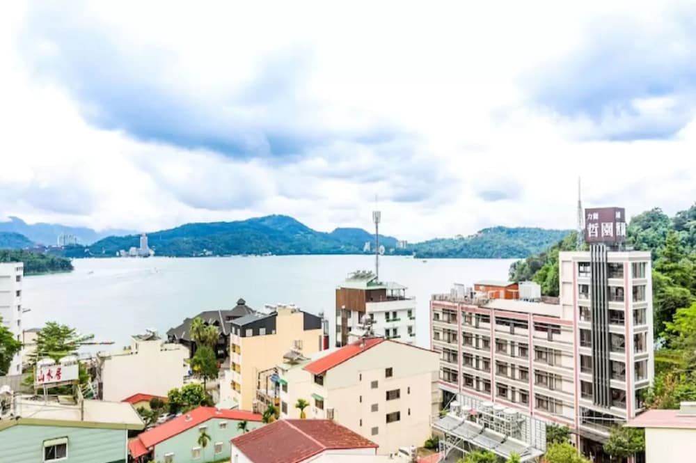 Sun Moon Lake Youngquan Hotels 2/50
