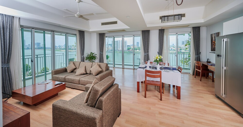Bellevue Serviced Apartments 20/50