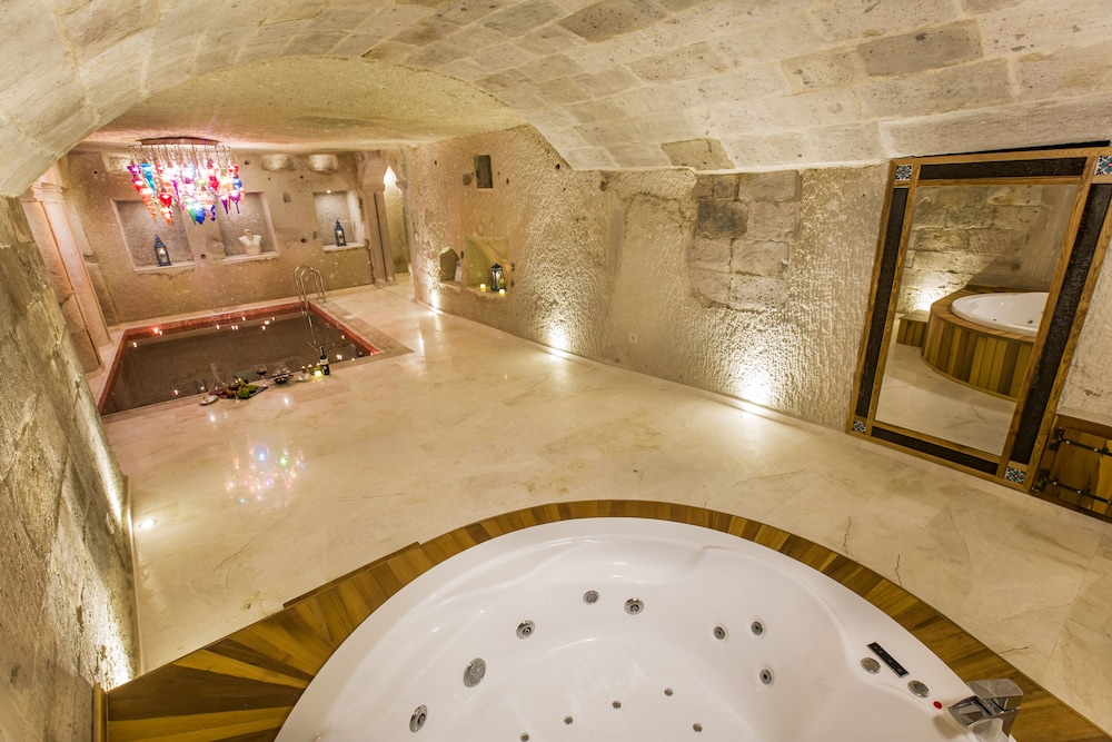 Imperial Cave Hotel 32/69