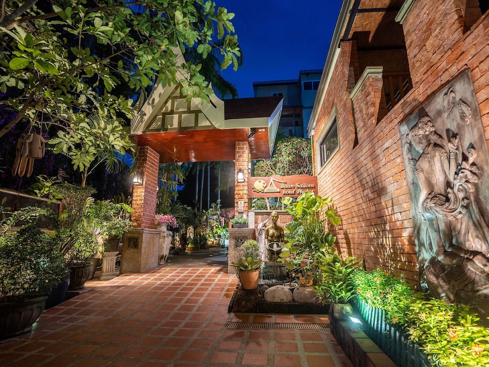 Baan SaiLom Resort Karon Phuket 44/49