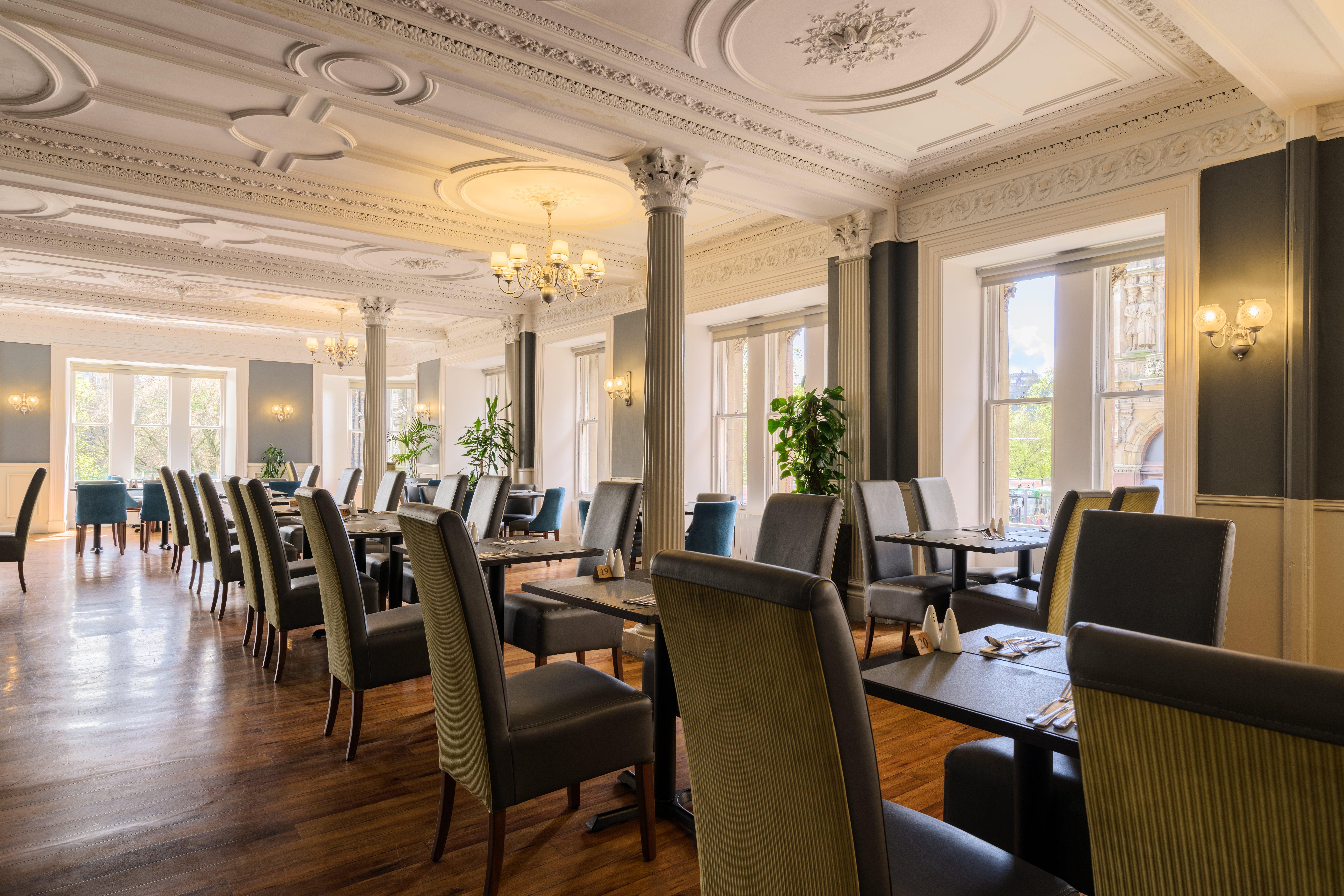 Old Waverley Hotel 42/47