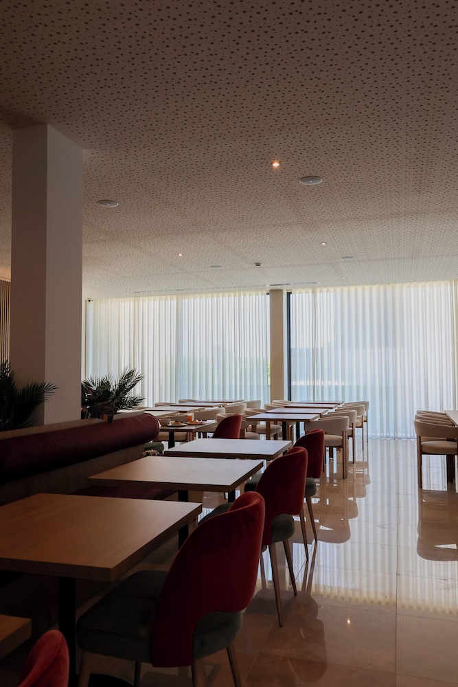 Oporto Fly Hotel 20/28