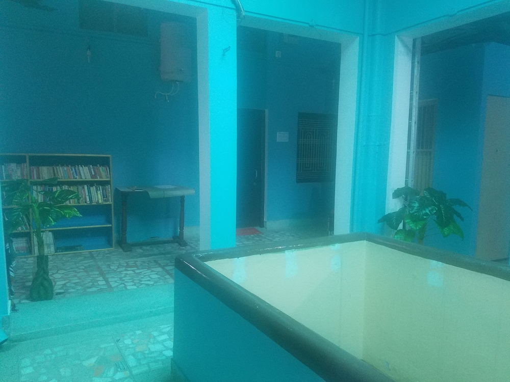 Baba Guest House 56/58