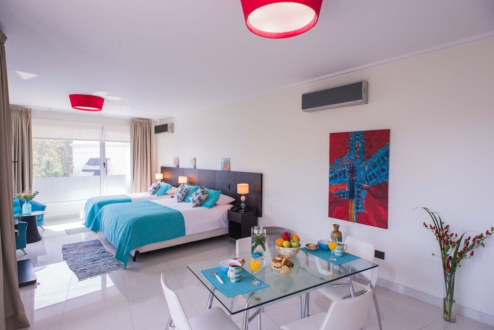 Soho Luxury Suites 13/99