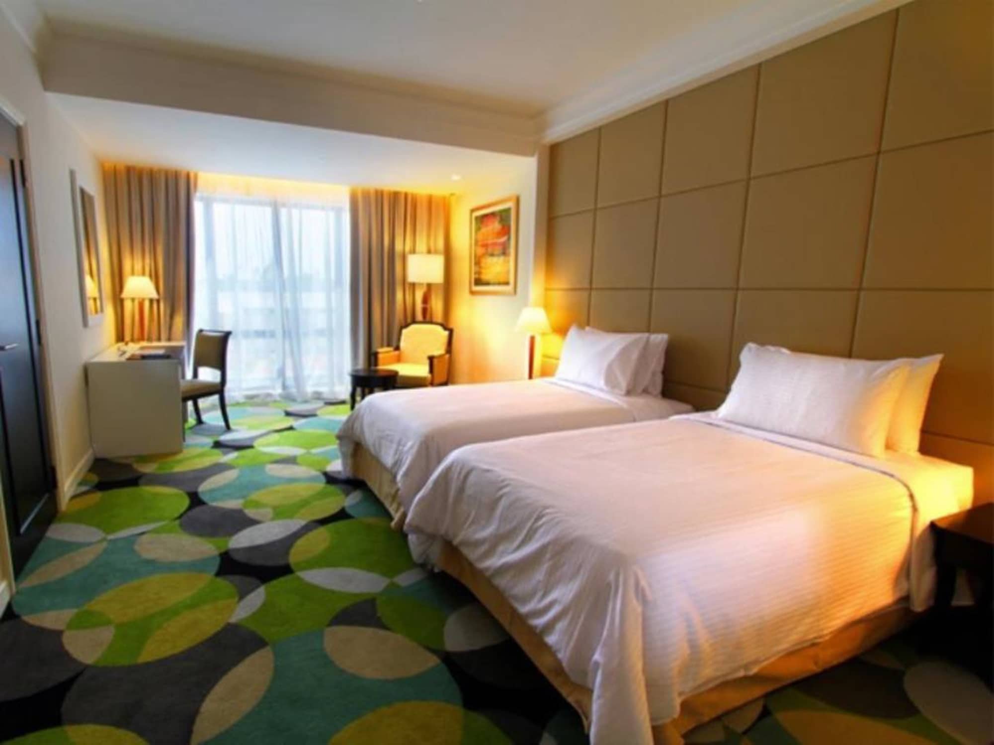 CLASSIC, DELUXE, TWIN BEDS