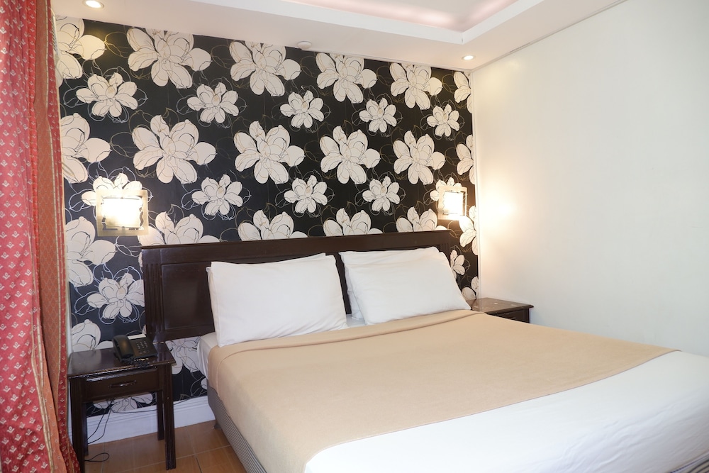 OYO 252 Hotel Euroasia 21/50