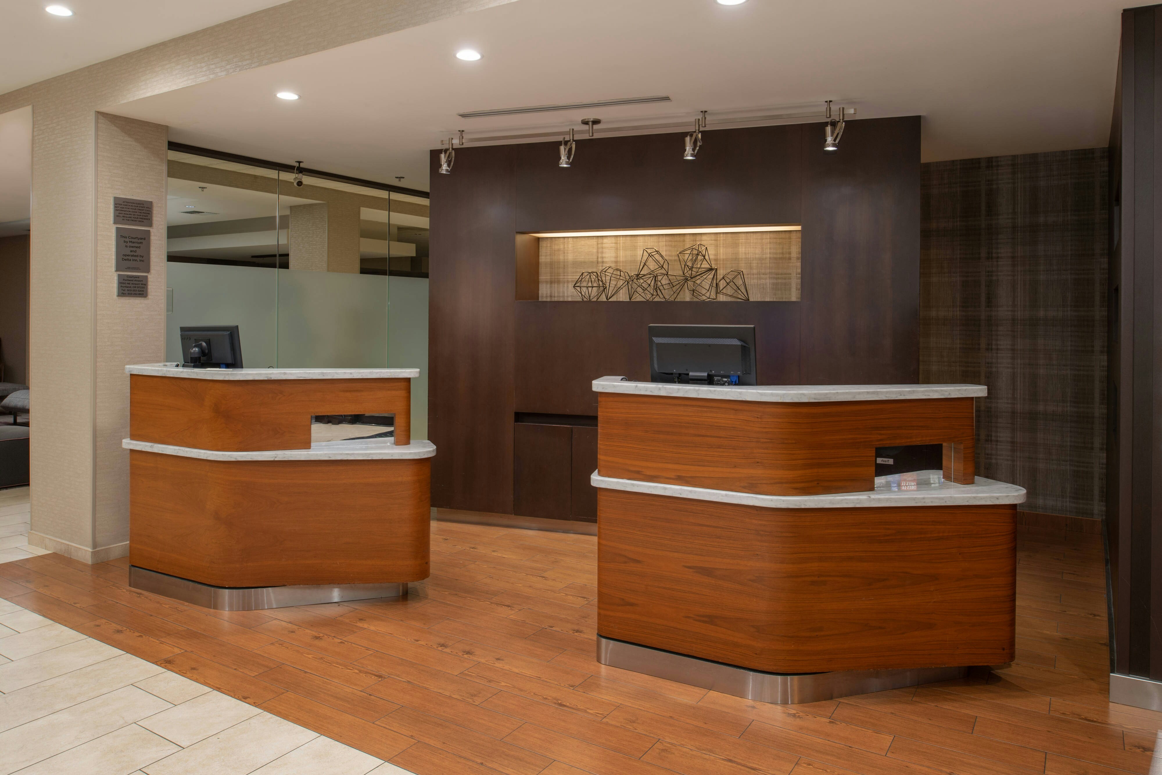 Courtyard By Marriott Portland Airport 1/15