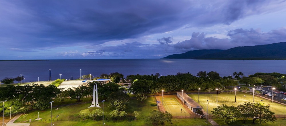 Rydges Esplanade Resort 59/68