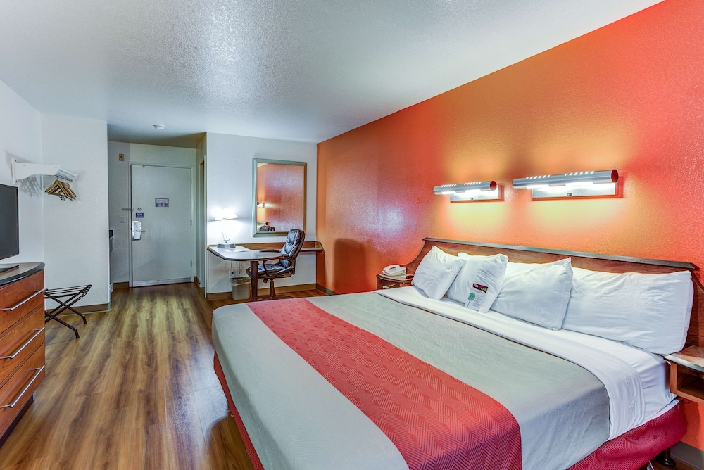 Motel6 Portland, OR - Tigard West 32/49