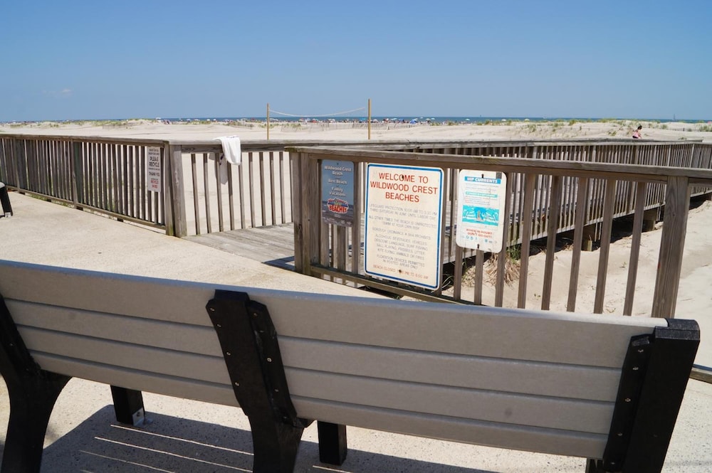 Beau Rivage Beach Resort 8/58