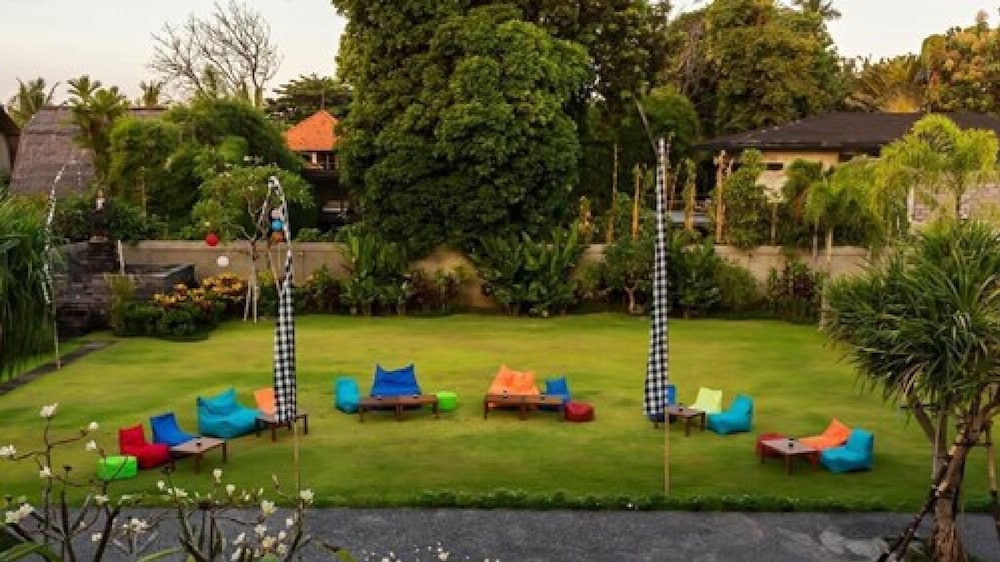 Kubu Cempaka Seminyak Hotel 50/62