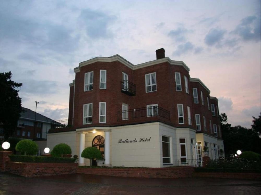 Redlands Hotel 2/50