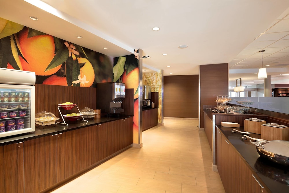 Fairfield Inn And Suites By Marriott Lancaster East At the Outlets 4/20