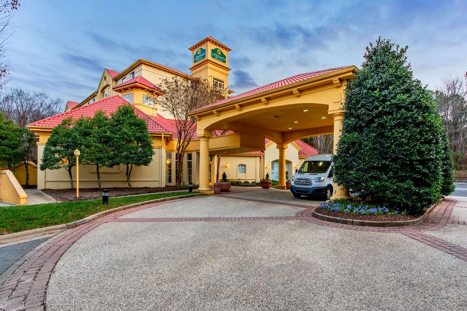 La Quinta Inn & Suites by Wyndham Raleigh/Durham Southpoint 33/38