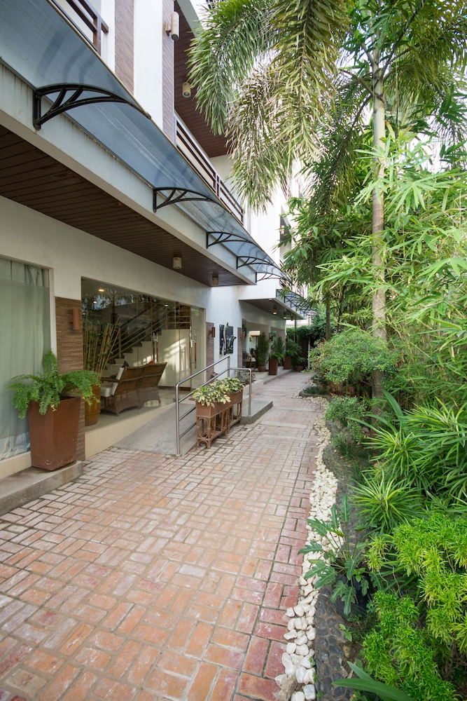 Sur Beach Resort Boracay 58/70