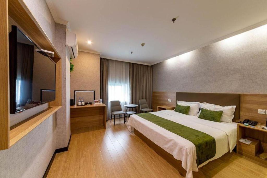 GreenTree Inn Jiangsu Suzhou Kunshan Beimen Road Express Hotel 23/50