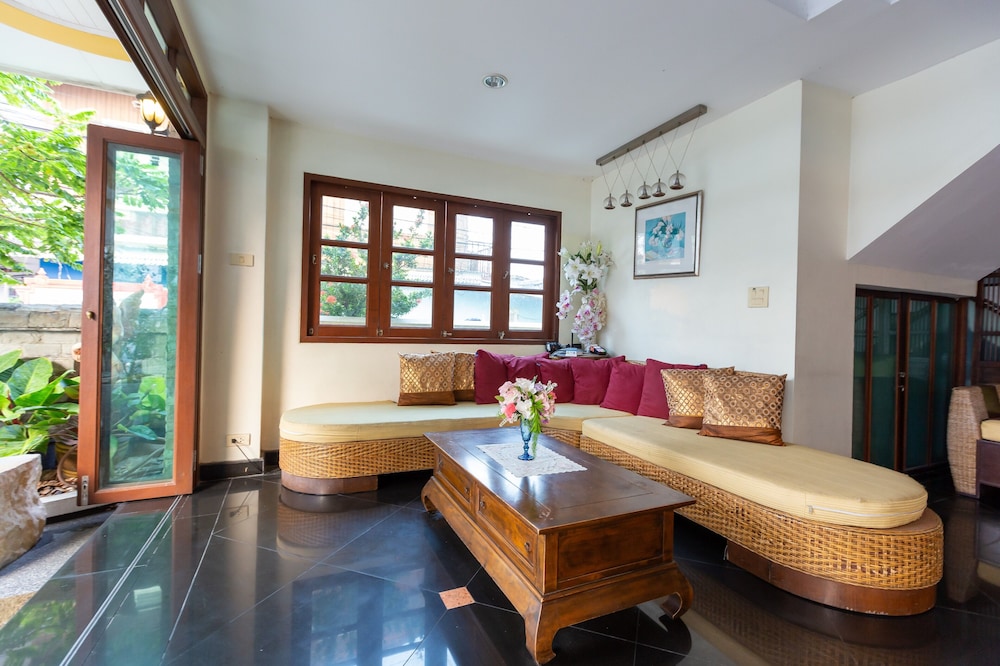 Chomsin Hua Hin Hotel 32/49