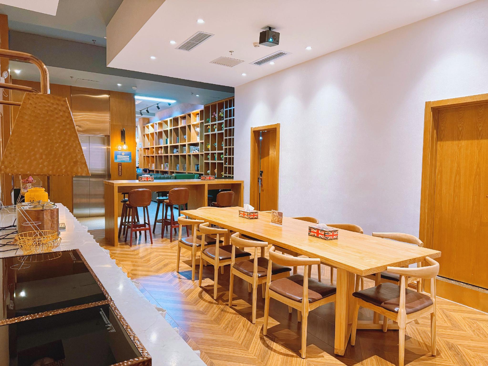 James Joyce Coffetel (Beijing South Railway Station Guanganmen South Street Branch) 36/41