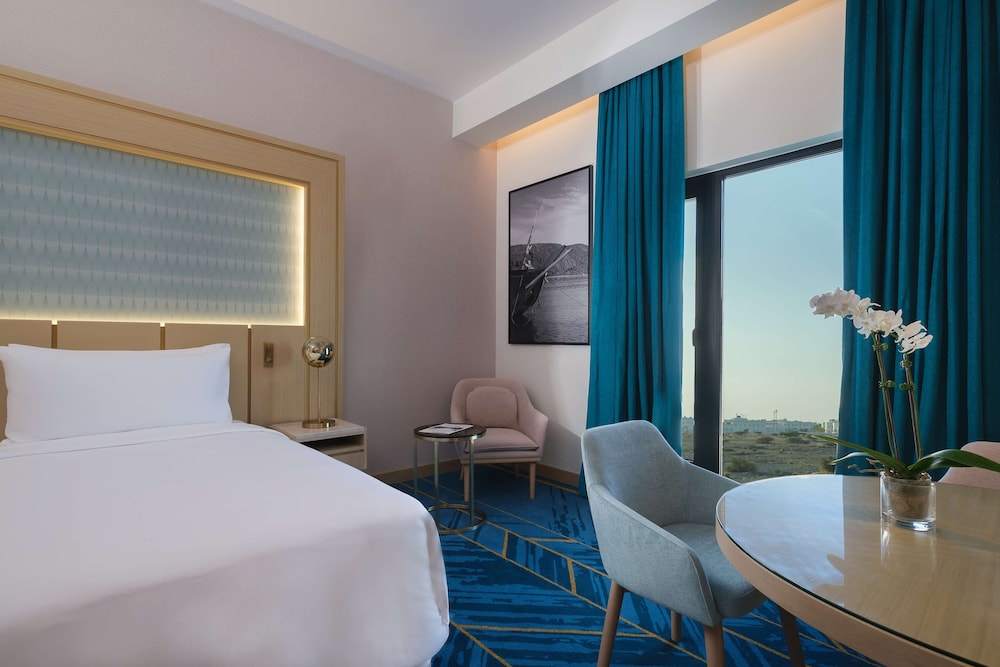 Maani Muscat Hotel & Suites 32/59