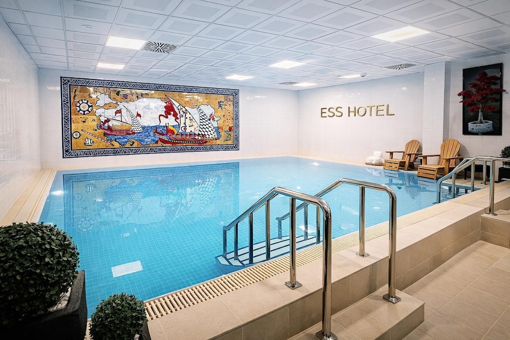Ess Hotel 14/23