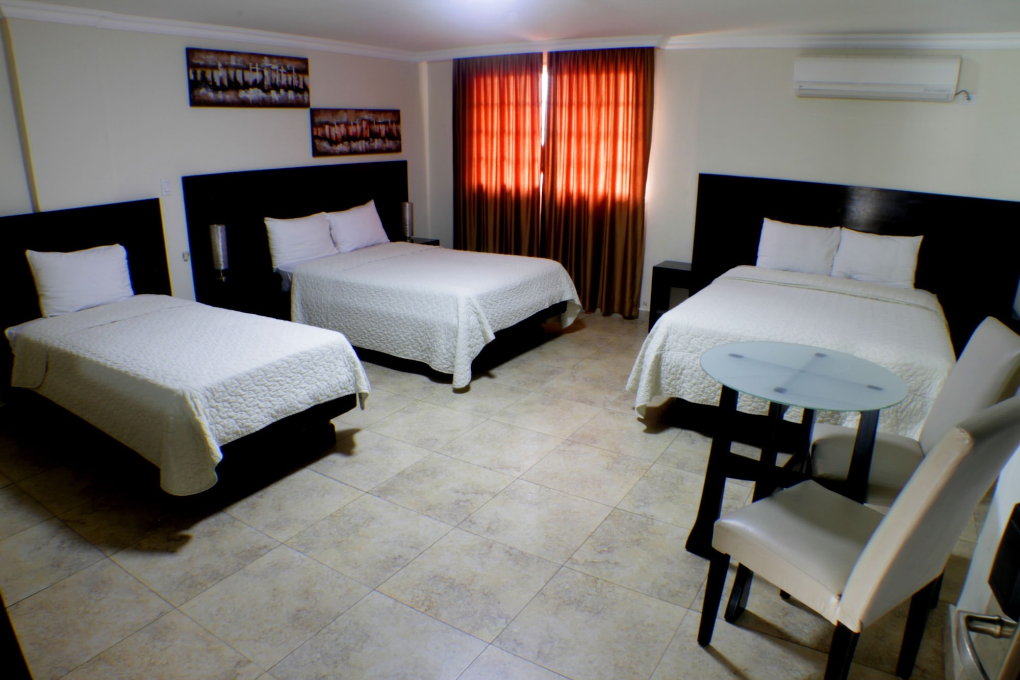 ROOM, TRIPLE