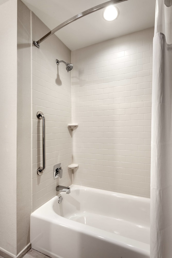 Fairfield Inn & Suites By Marriott Fort Smith 7/42