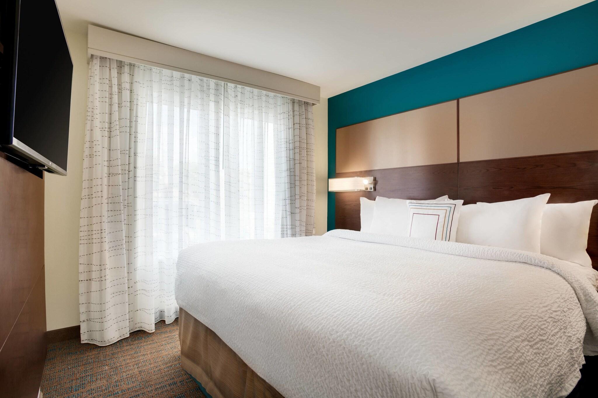 Suite, 2 Double Beds, Residence Inn Kingston 2/9