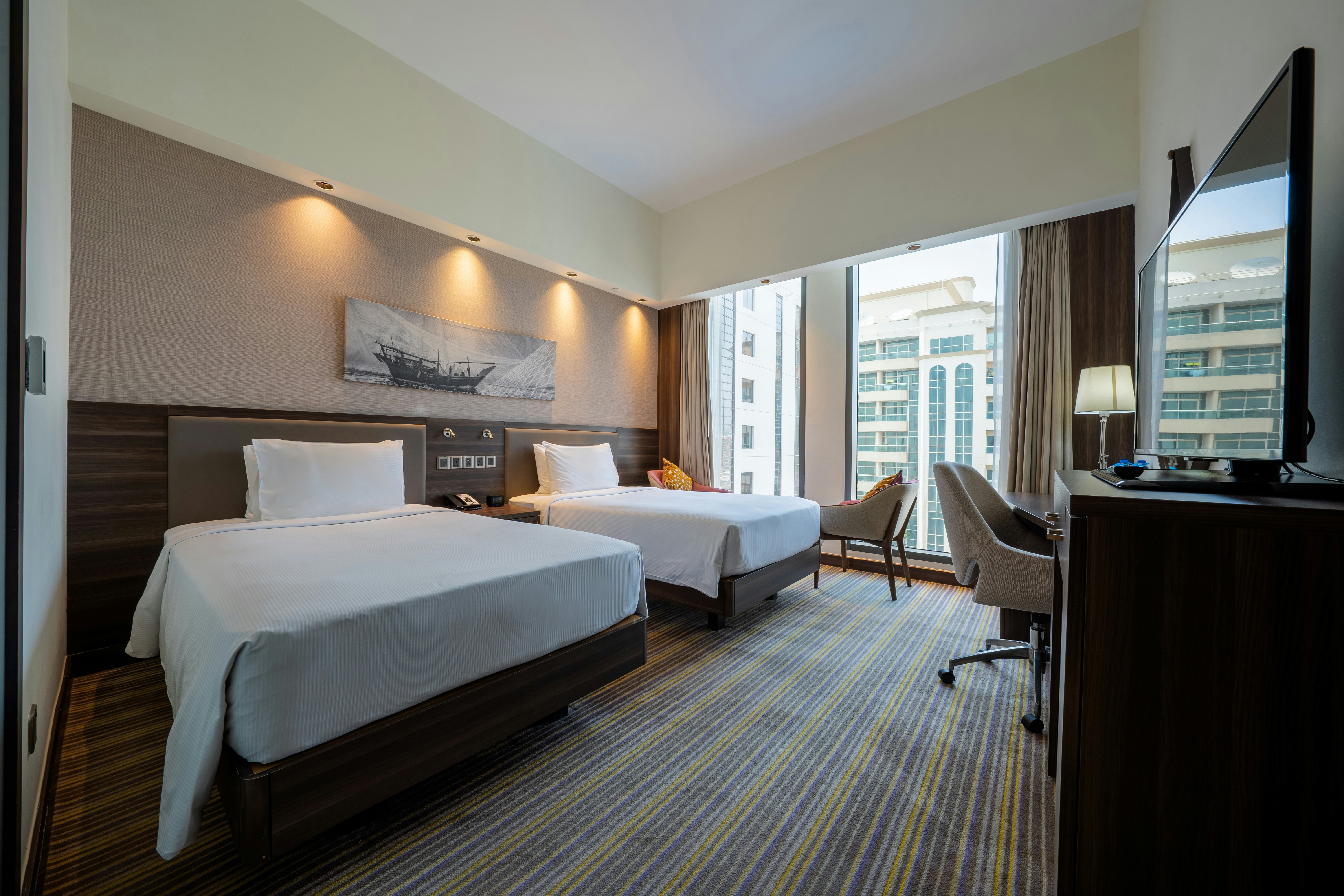 ROOM, TWIN BEDS, SMOKING