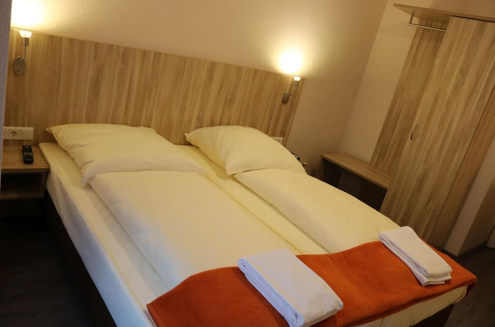 Hotel Paris 12/44