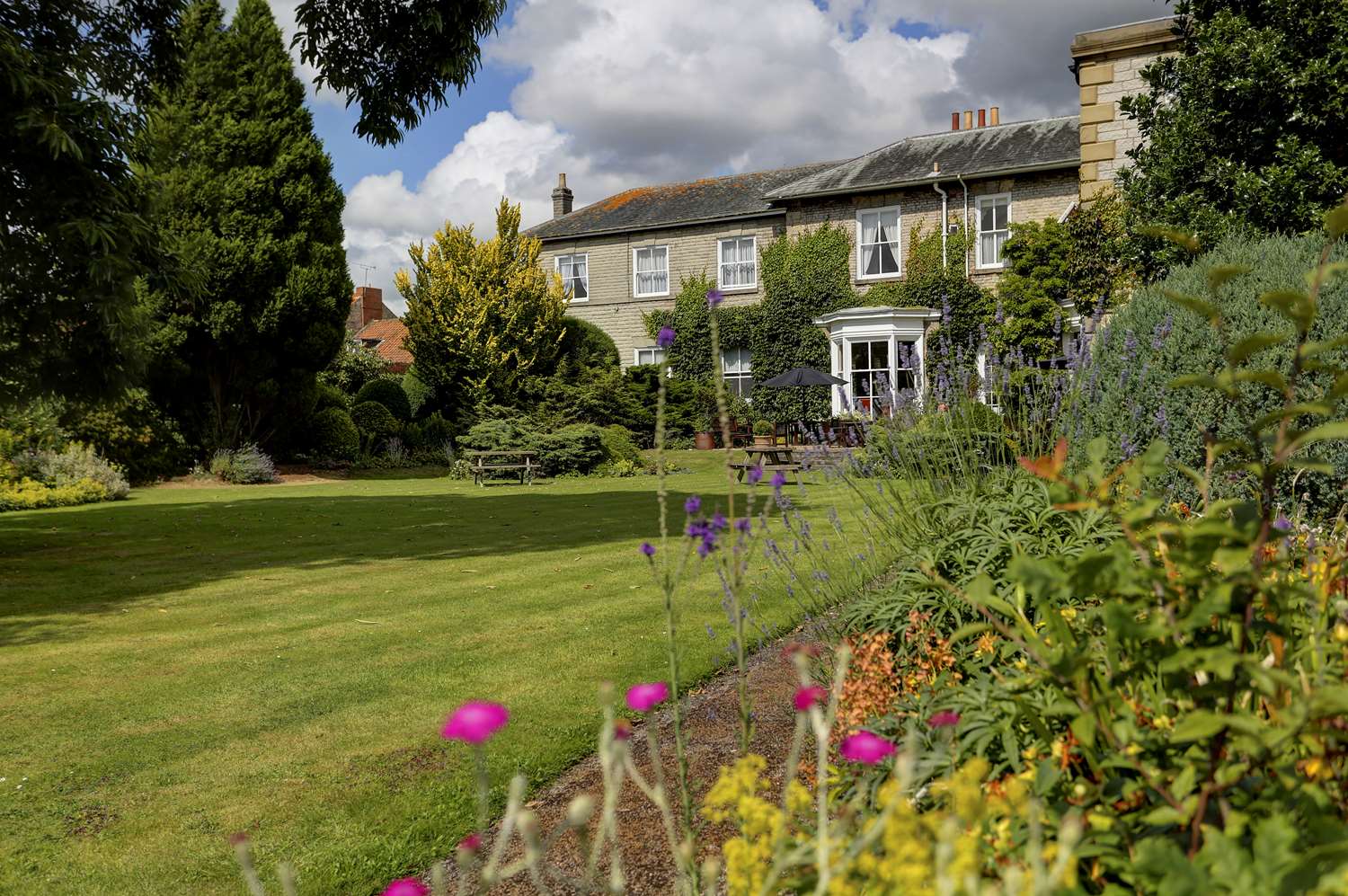 Best Western Forest & Vale Hotel 45/47