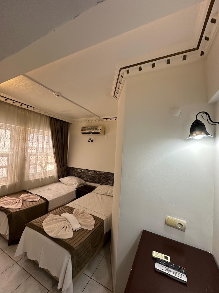 SYEDRA HOTEL 10/22