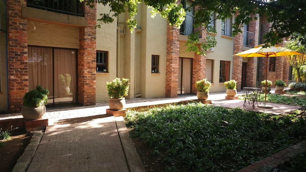 24 On Vrey Boutique Hotel 43/50