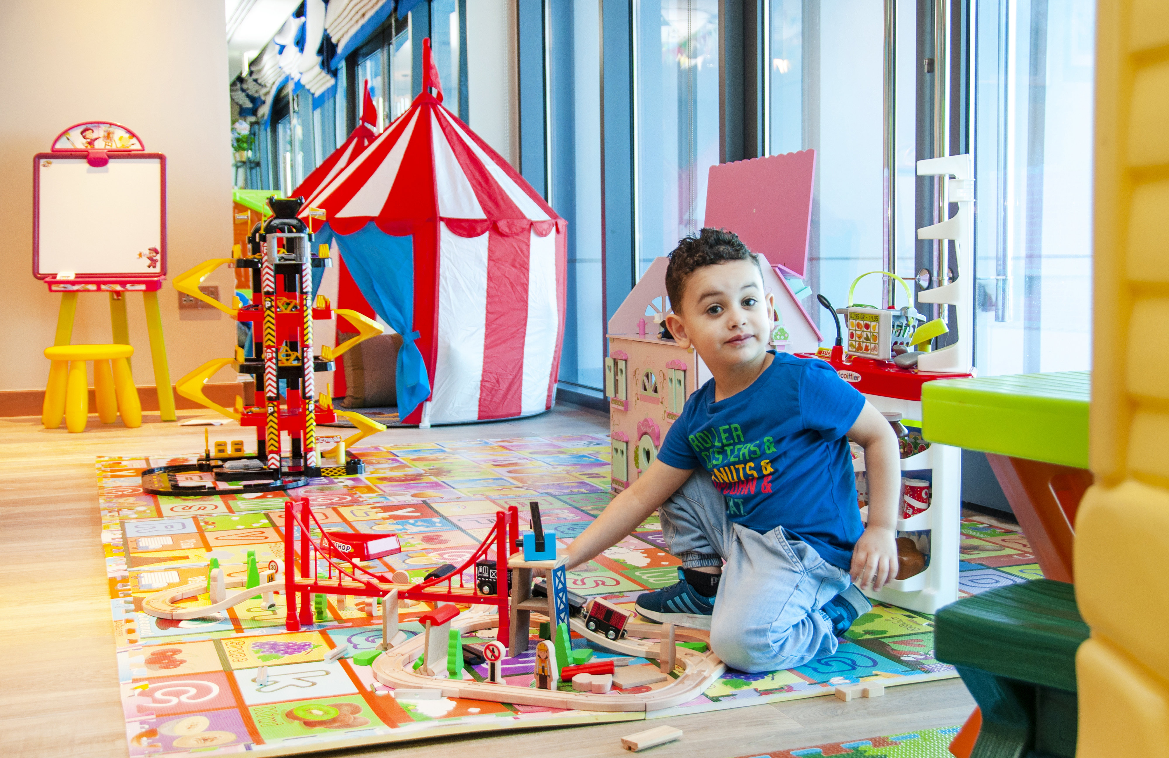 Holiday Inn & Suites - Dubai Festival City, an IHG Hotel 68/70