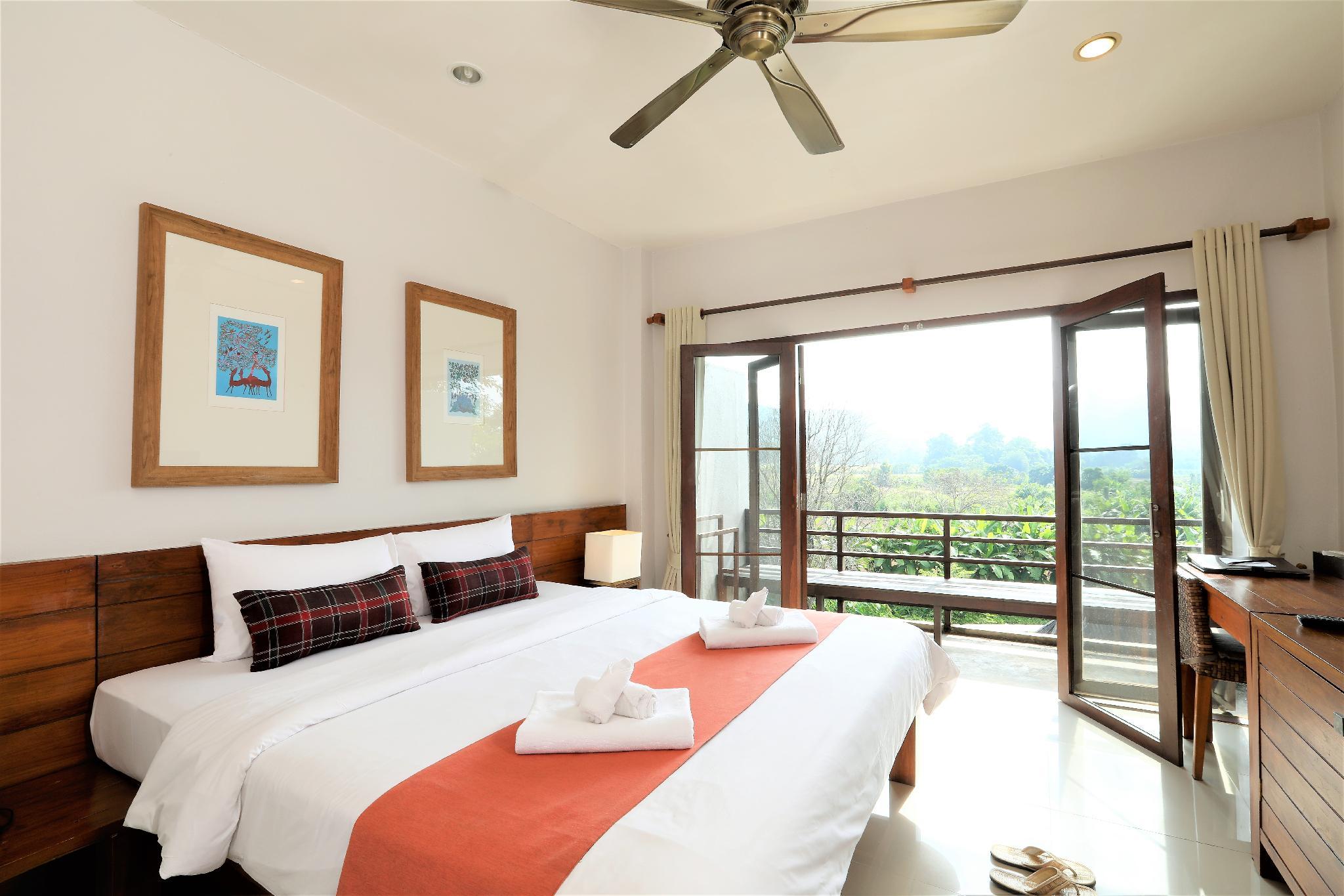 Deluxe, High View