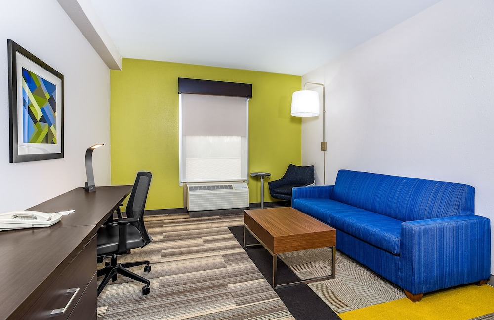 Holiday Inn Express Hotel and Suites Morristown 38/49