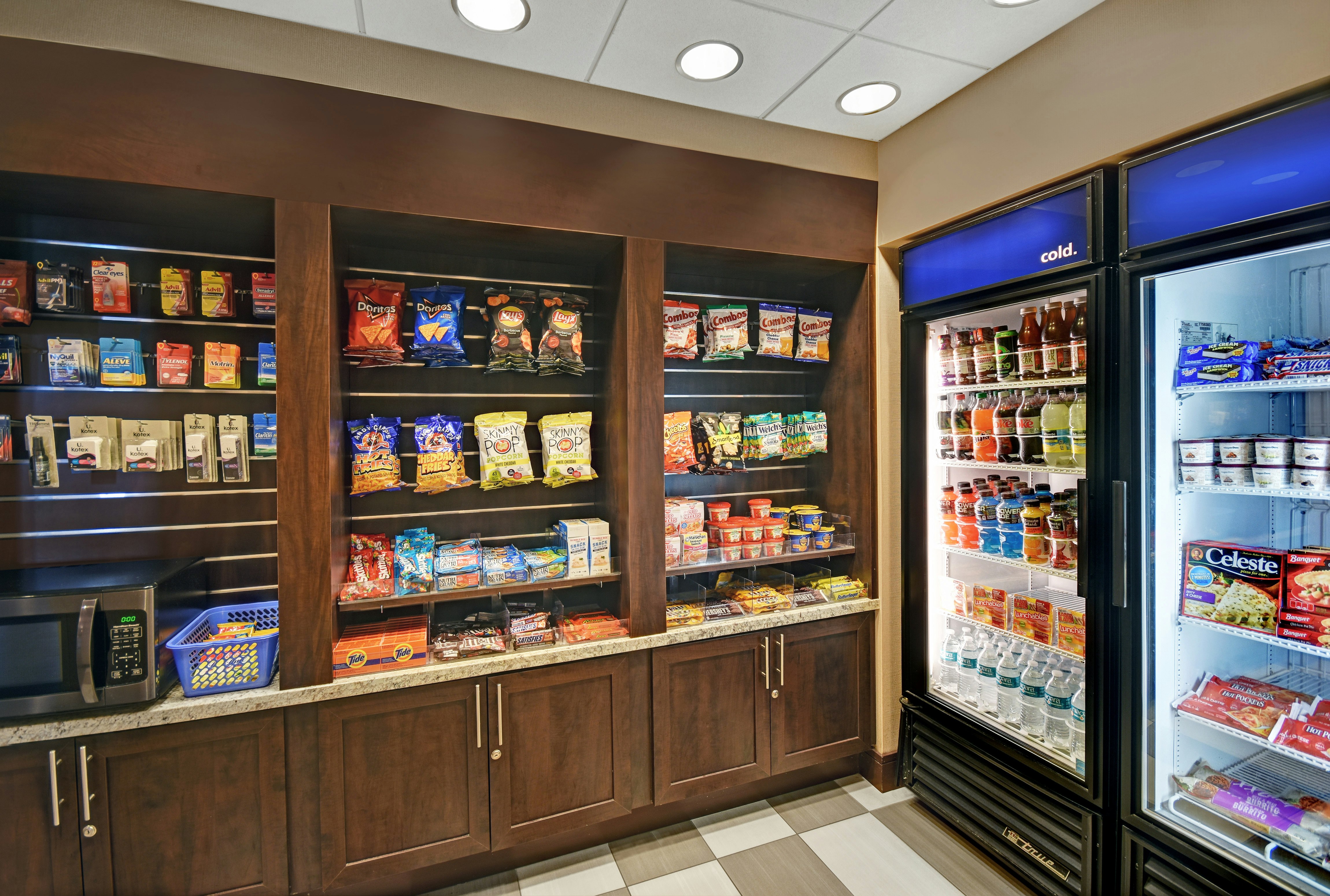 Hampton Inn And Suites Robbinsville 34/57