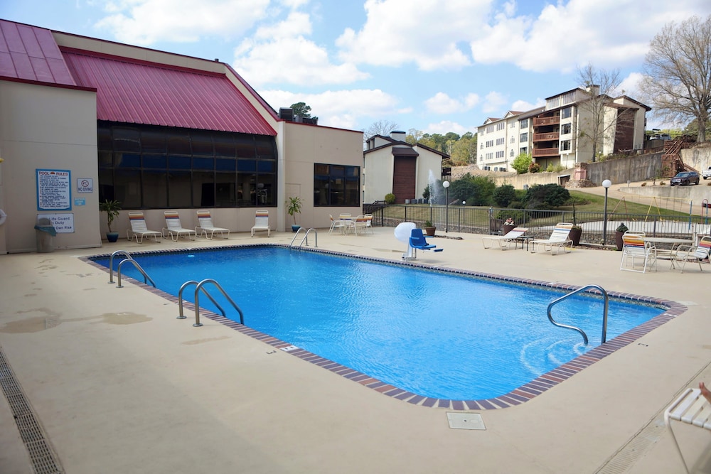 Sunbay Resort Hot Springs 33/35