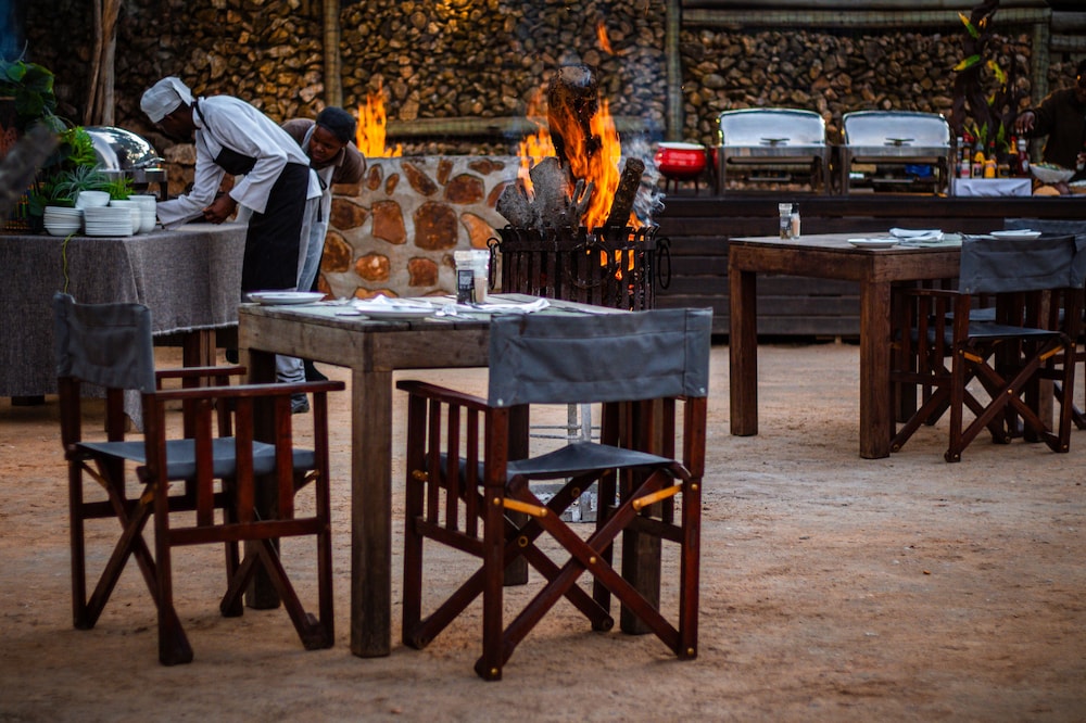 Ndhula Luxury Tented Lodge 32/48